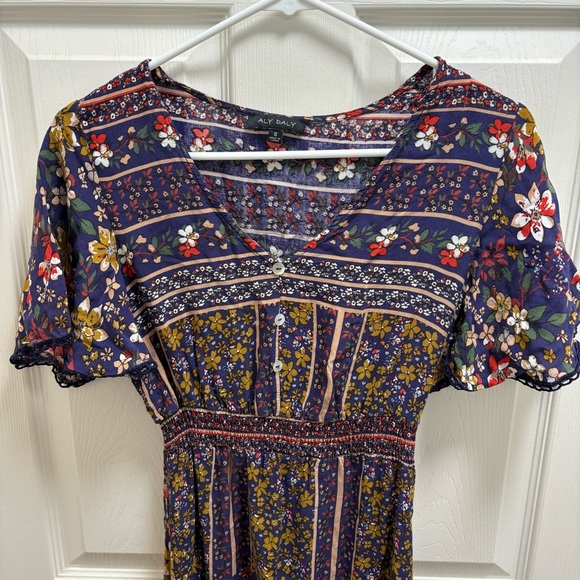 Aly Daly High-Low Dress - Picture 2 of 4